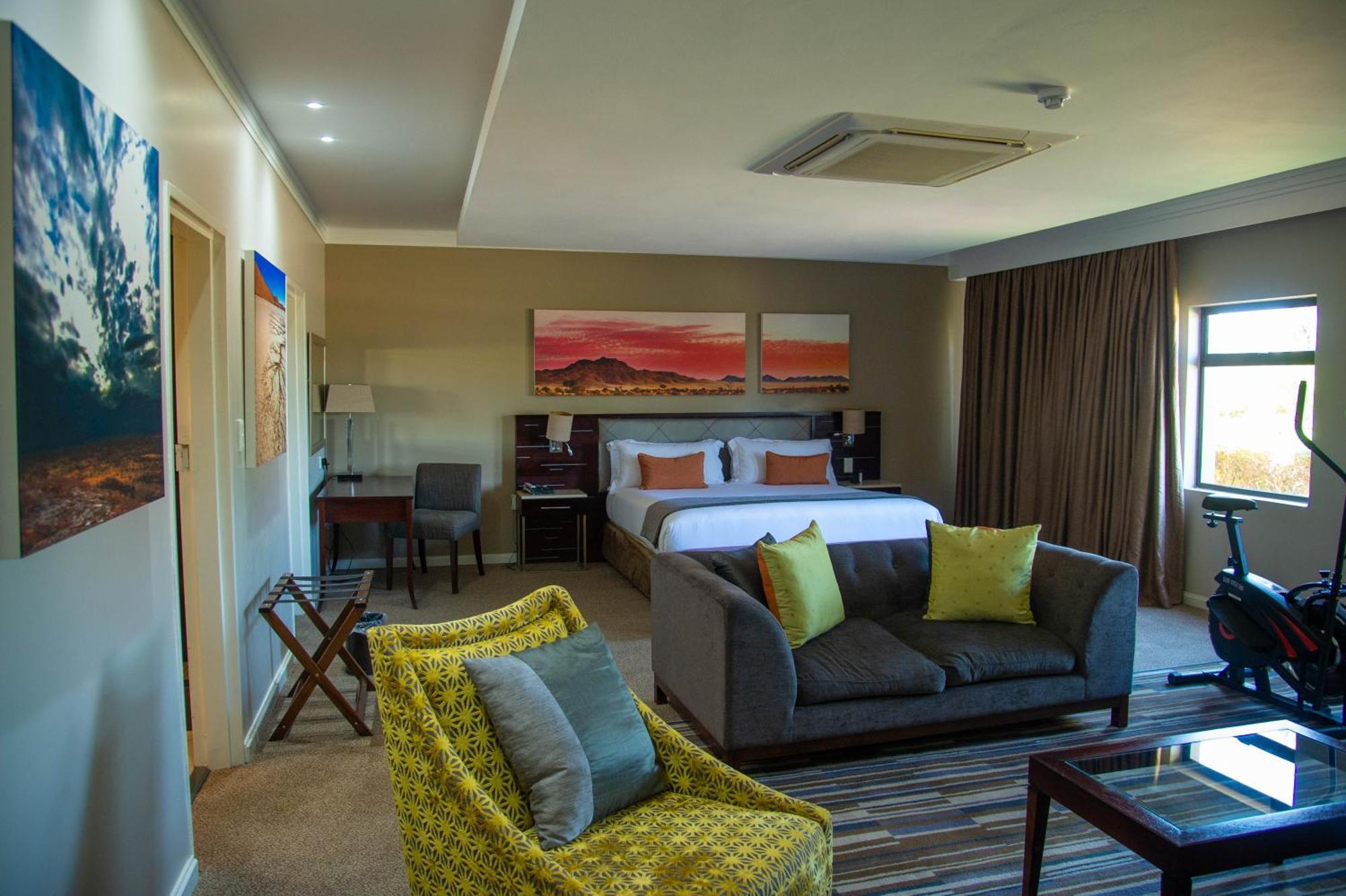 Cresta Mahalapye Hotel מראה חיצוני תמונה