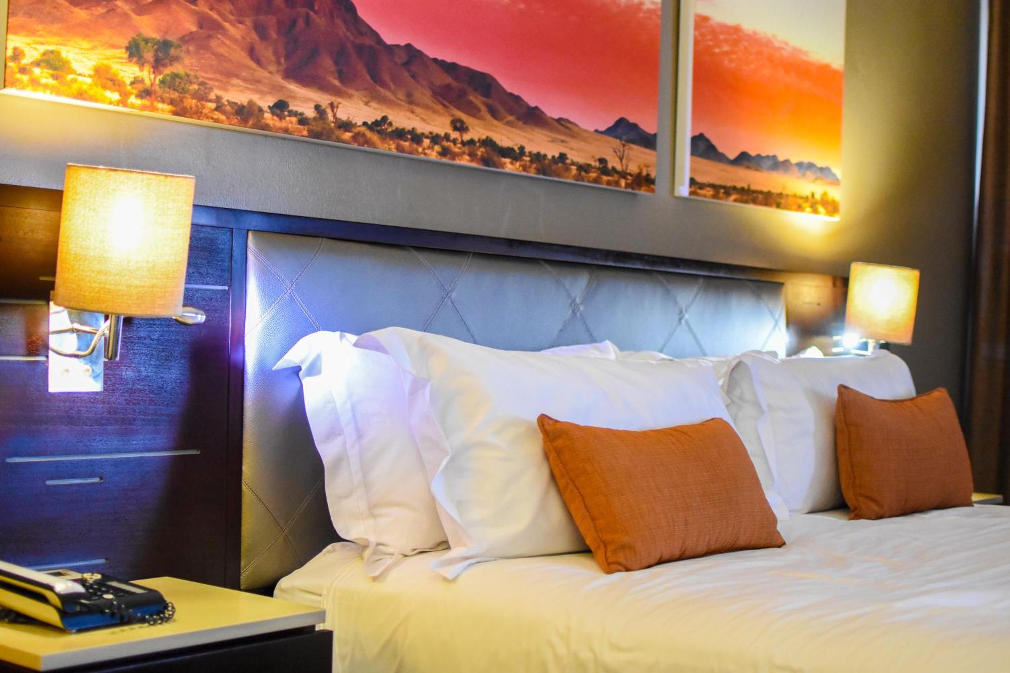 Cresta Mahalapye Hotel מראה חיצוני תמונה