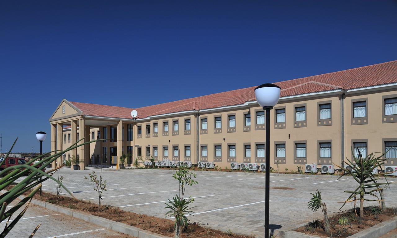 Cresta Mahalapye Hotel מראה חיצוני תמונה