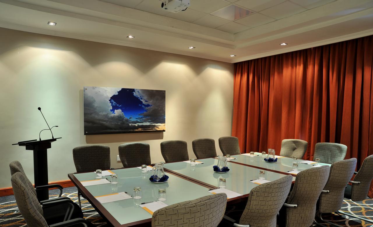 Cresta Mahalapye Hotel מראה חיצוני תמונה
