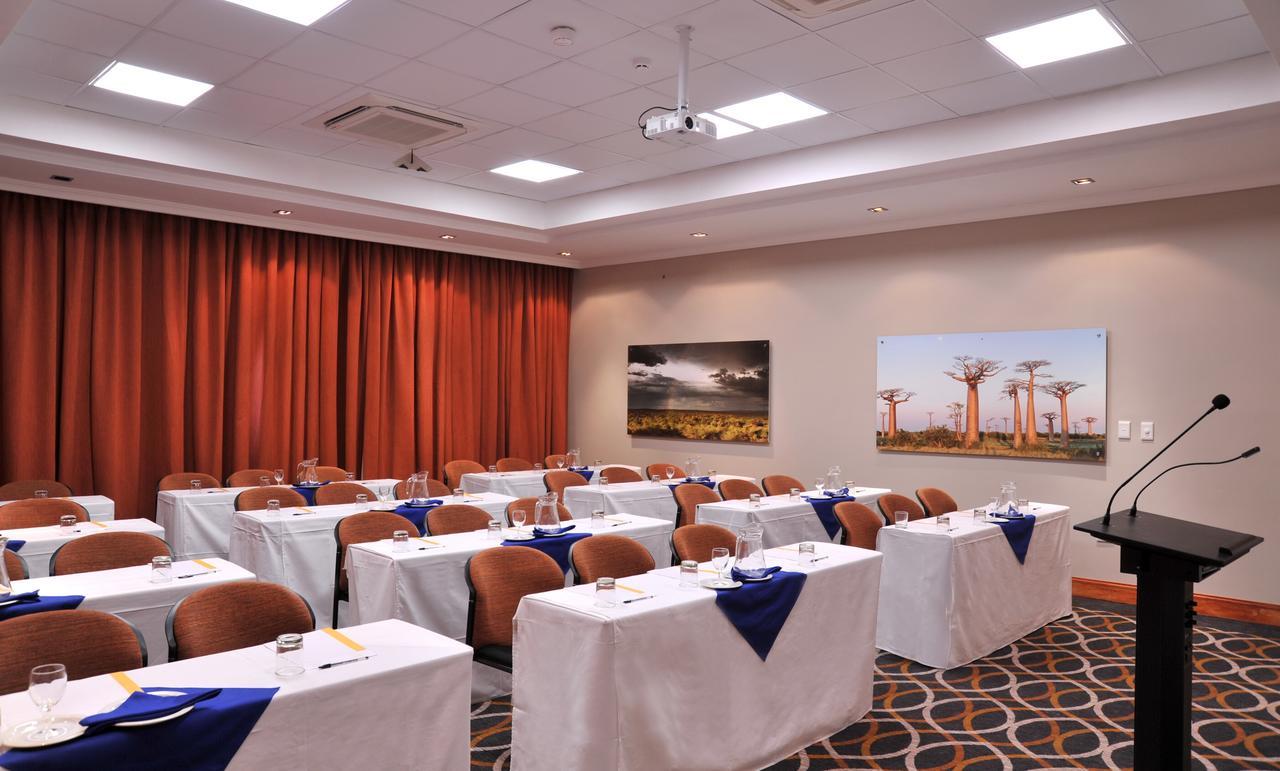 Cresta Mahalapye Hotel מראה חיצוני תמונה